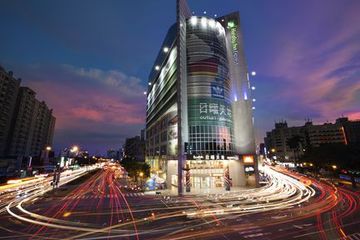 HOLIDAY INN EXPRESS TAICHUNG PARK