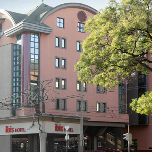 IBIS HEROES SQUARE