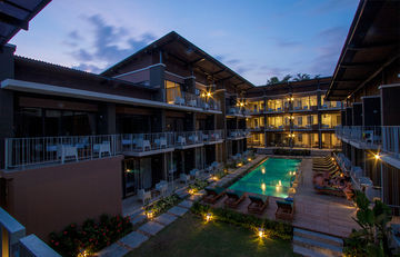 LA LUNE BEACH RESORT