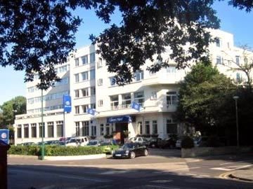 THE QUEENS HOTEL AND SPA