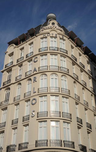 Hotel  9 DE JULIO (EX-ROOM MATE CARLOS)