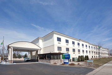 HOLIDAY INN EXPRESS CLEVELAND AIRPORT - BROOKPARK