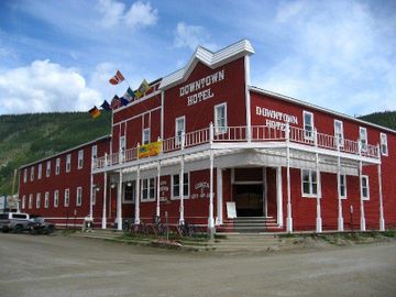 CANADAS BEST VALUE INN -DOWNTOWN