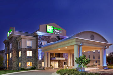 HOLIDAY INN EXPRESS  AND  SUITES EAST WICHITA I-35