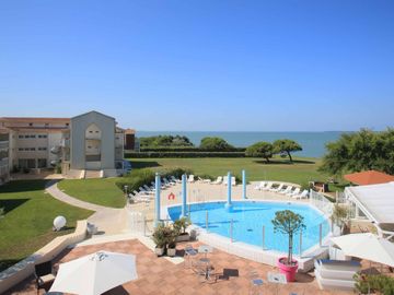 LA GRANDE TERRASSE LA ROCHELLE
