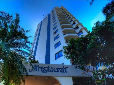 ARISTOCRAT APARTMENTS