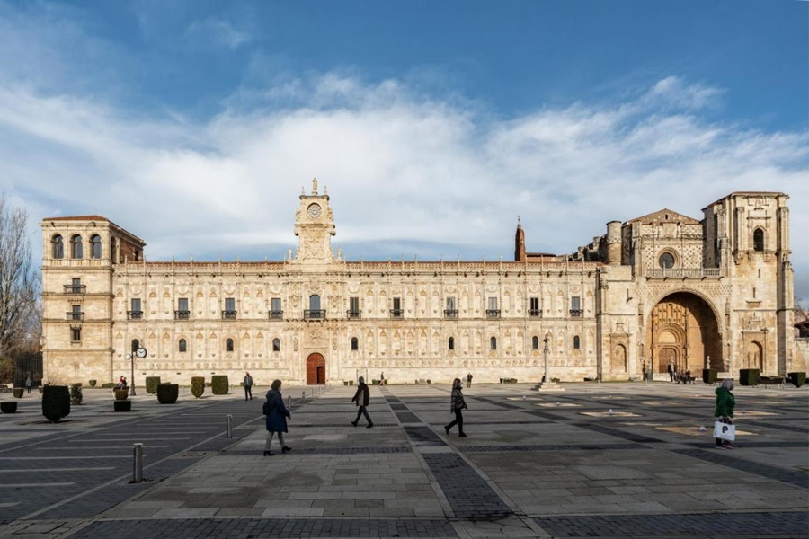 PARADOR DE LEÓN - SAN MARCOS - Hotel cerca del Catedral de León