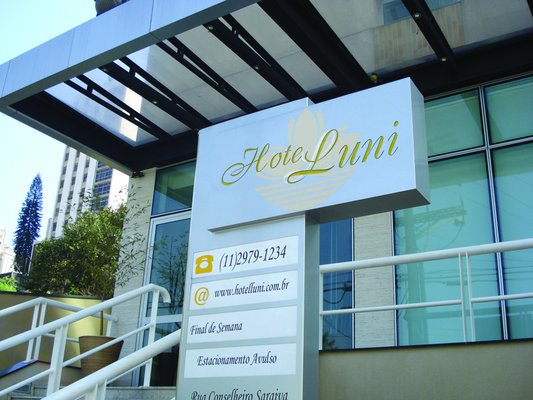 Hotel Luni