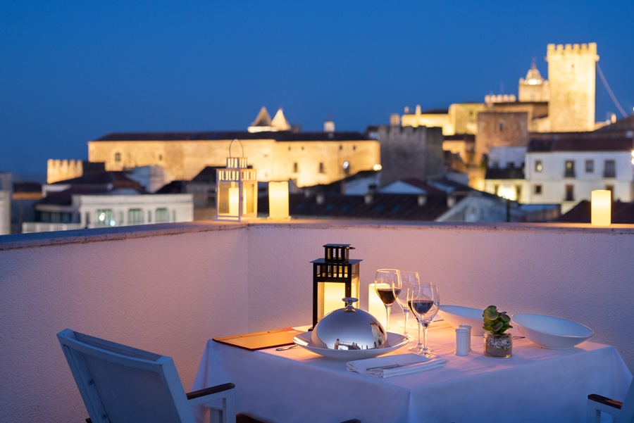 EXE AGORA CACERES - Hotel cerca del Palacio de las Cigüeñas