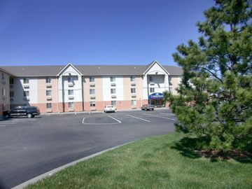 CANDLEWOOD SUITES WICHITA-NORTHEAST