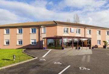 COMFORT HOTEL PARAY LE MONIAL