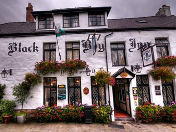 BLACK BOY INN