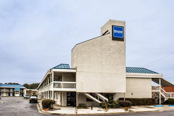 RODEWAY INN & SUITES GREENVILLE