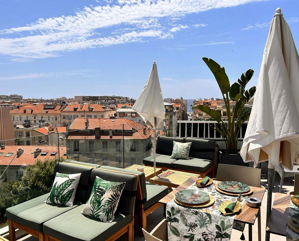 SPLENDID HOTEL