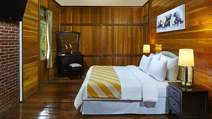 JAMBULUWUK CONVENTION HALL & RESORT