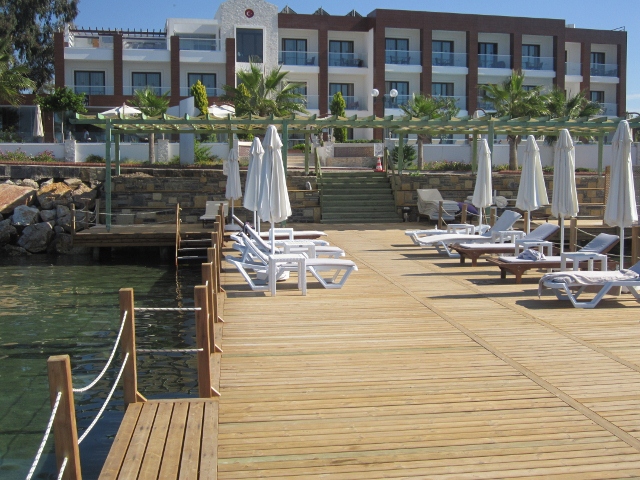 TURIYA HOTEL & SPA