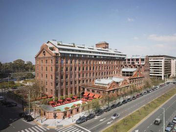 hotel-img