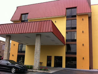 DAYS INN  AND  SUITES PIGEON FORGE