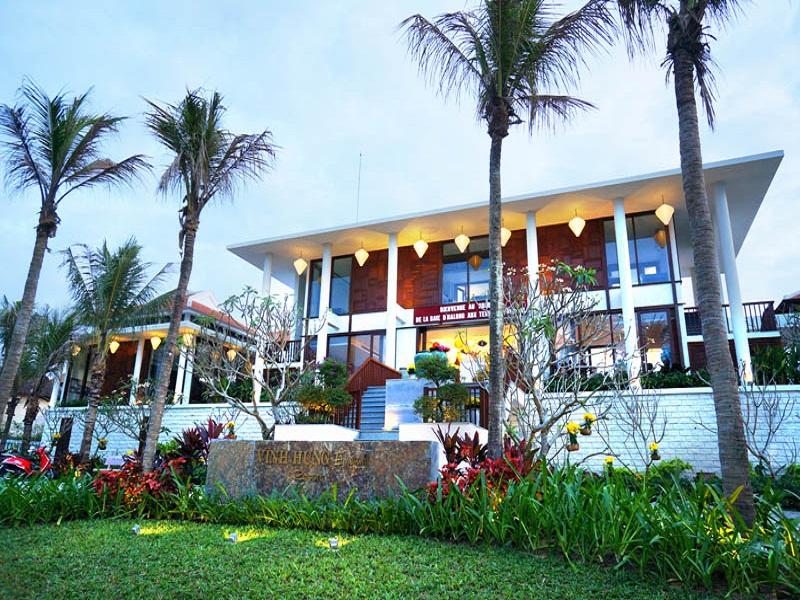 VINH HUNG EMERALD RESORT