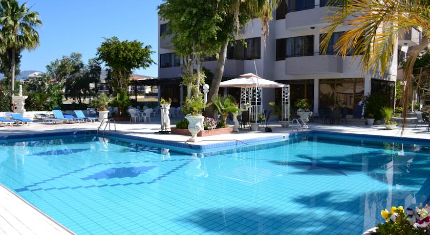 TASIANA COMPLEX APARTMENTS