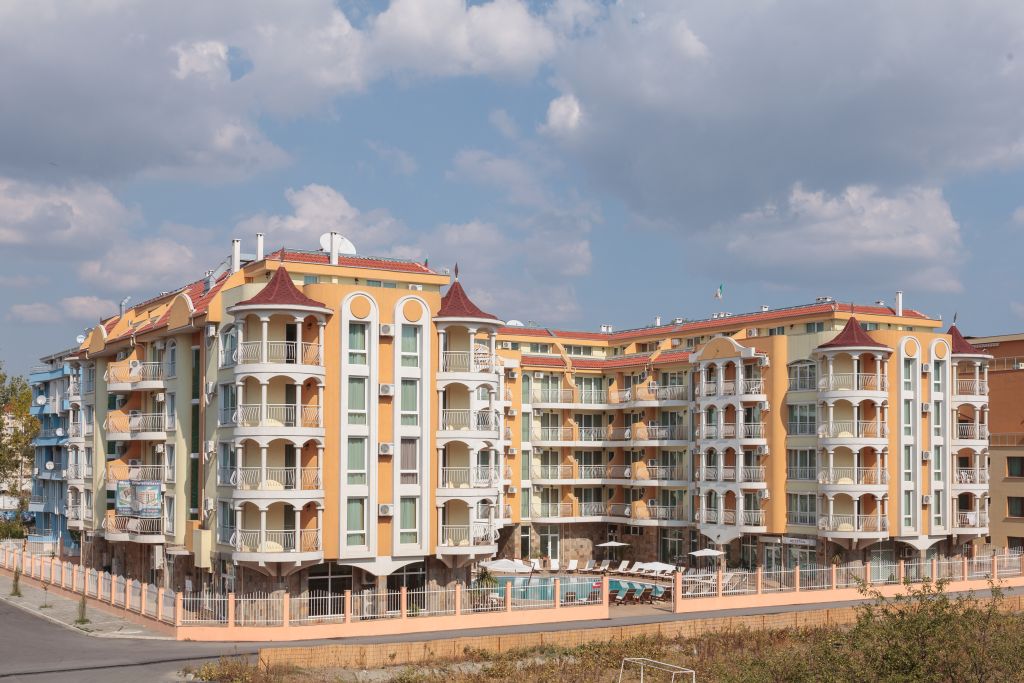 SILVER SPRINGS APARTMENTS