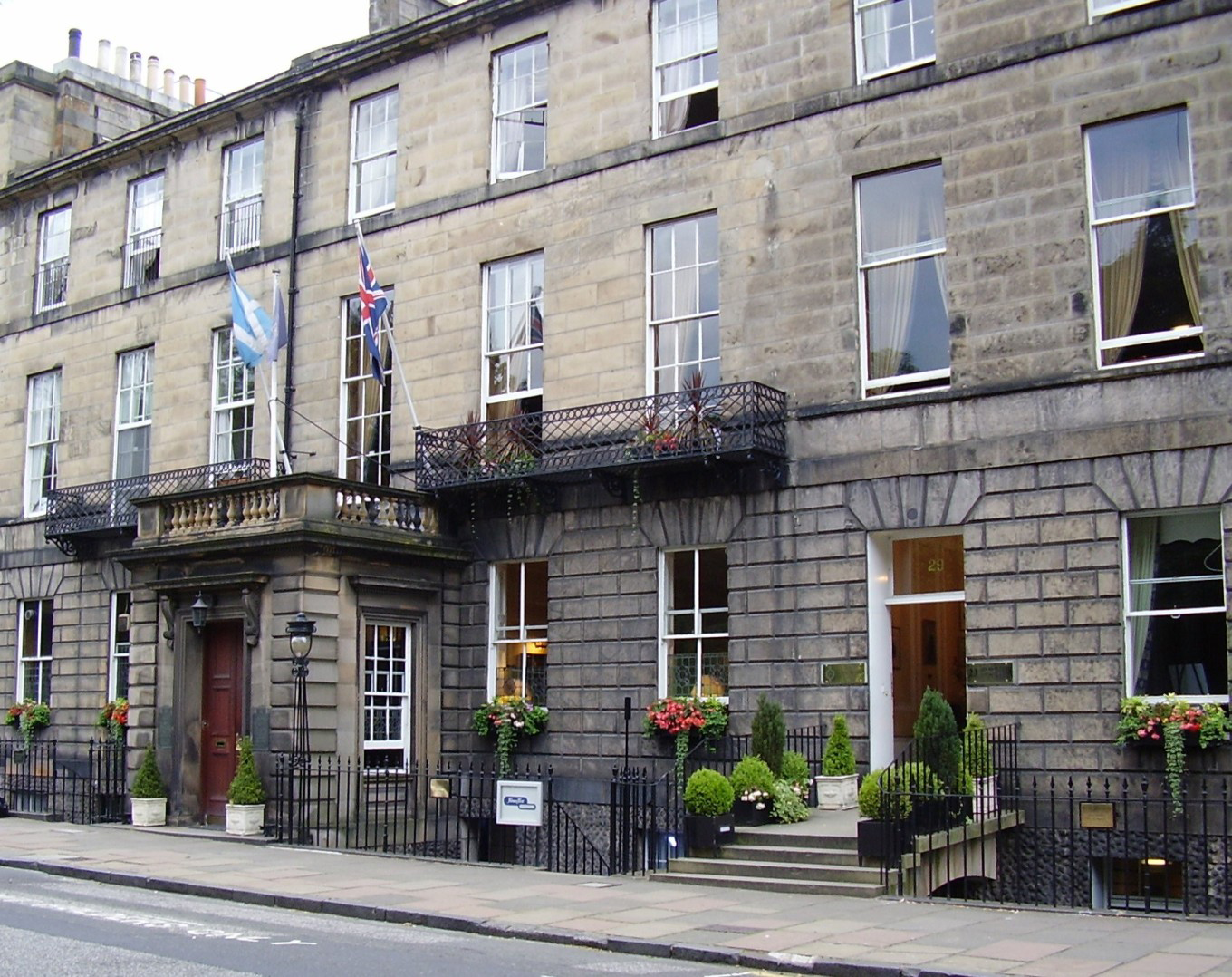 ROYAL SCOTS CLUB