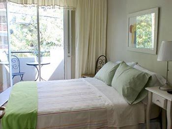 SIMPLE & CHARMING BED AND BREAKFAST INN