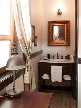 BOUTIQUE CASTILLO ROJO