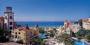 LAS VILLAS GRAN HOTEL BAHIA DEL DUQUE RESORT.