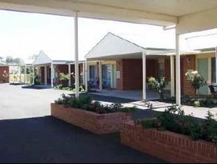ROSE GARDEN MOTEL