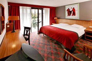 VAN DER VALK HOTEL DENNENHOF