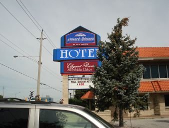 HOWARD JOHNSON PLAZA HOTEL WINDSOR