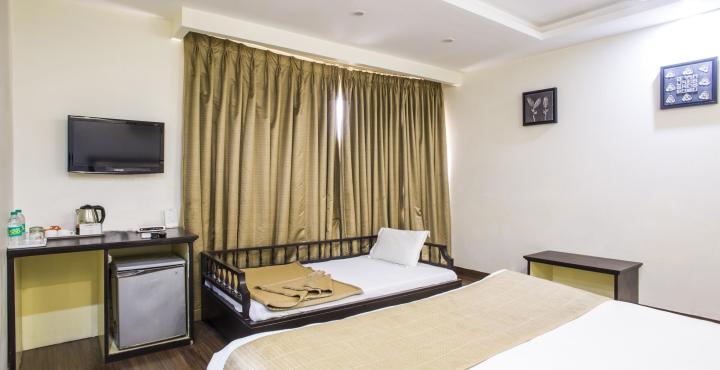 USHA KIRAN PALACE HOTEL & TOWER