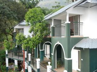 MUNNAR TEA COUNTRY RESORT