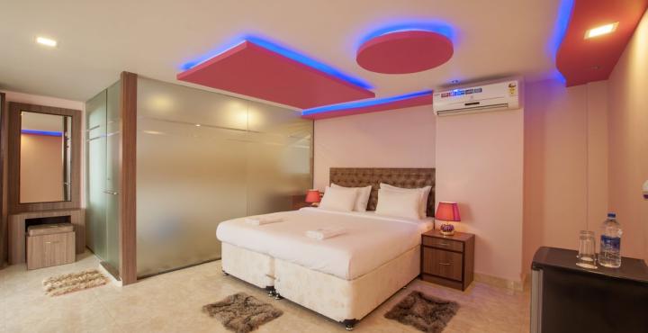 BOOMERANG BEACH RESORT