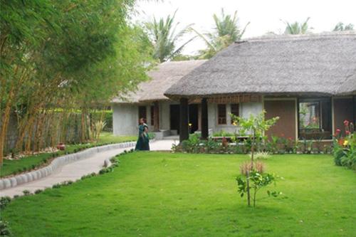 HOYSALA VILLAGE RESORT