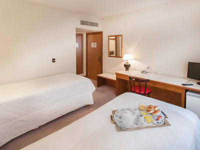 hotel-img