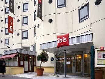 IBIS ORLÃ?ANS CENTRE