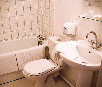 IBIS STYLES SAUMUR GARE CENTRE
