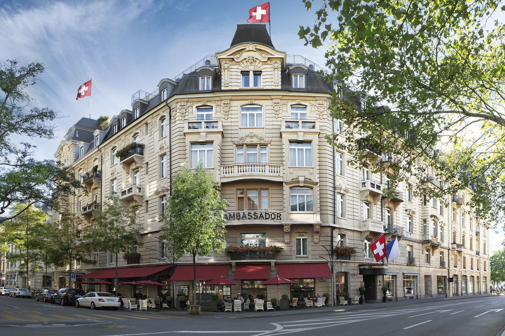 SMALL LUXURY HOTEL AMBASSADOR A L OPERA ZURICH