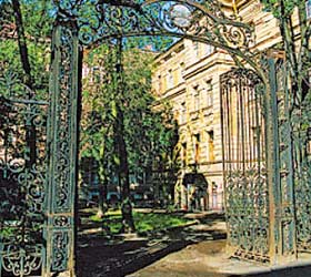 ART-HOTEL MOKHOVAYA
