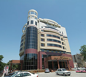 PLATAN YUZHNIY