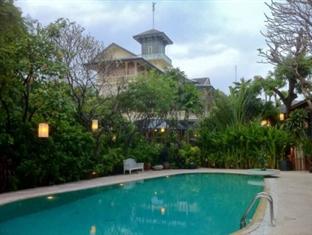 CHAKRABONGSE VILLAS