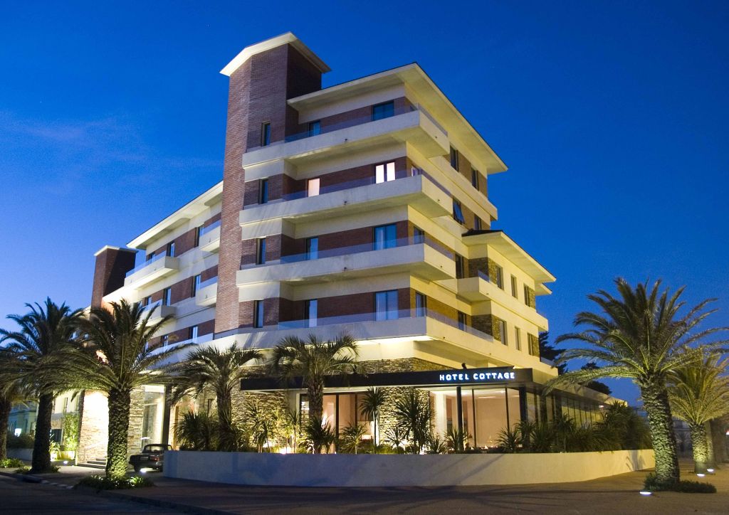 COTTAGE CARRASCO HOTEL & SUITES