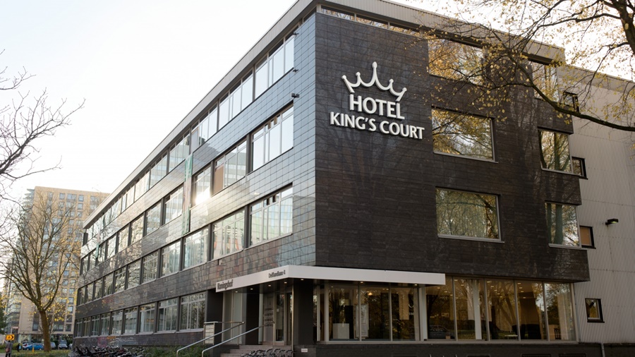 KING'S COURT