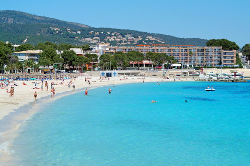 APARTAMENTOS ROC PORTONOVA