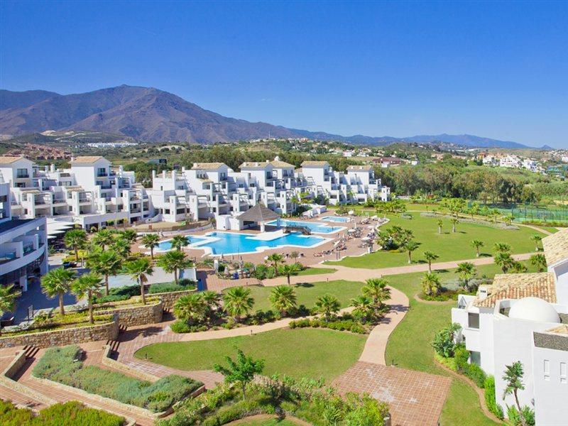 FUERTE ESTEPONA APARTMENTS - Hotel cerca del Albayt Country Club Costa Del Sol