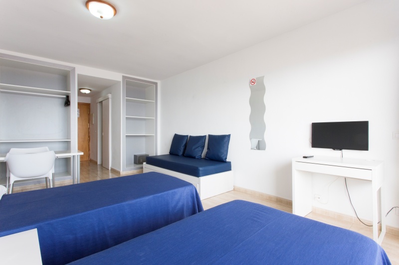ECONOTELS LAS PALOMAS APTS.