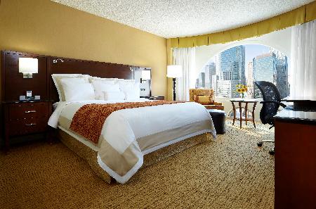 MARRIOTT CHATEAU CHAMPLAIN - TWO BEDROOMS SUITE