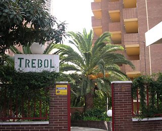 EL TREBOL APARTAMENTOS TURISTICOS - Hotel cerca del Playa de Poniente de Benidorm